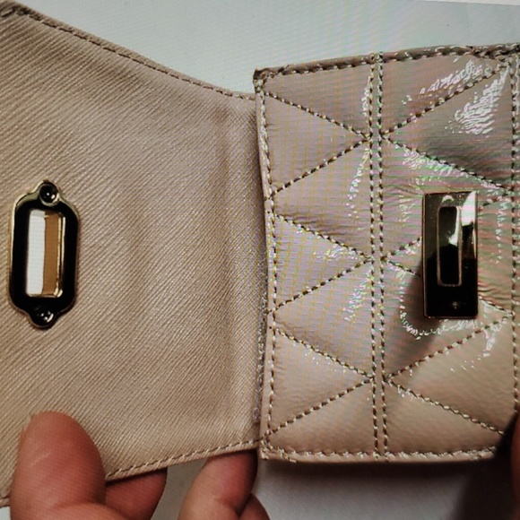 NWT Michael Kors Women's Trifold Polished Leather Wallet OYSTER - Picture 8 of 11